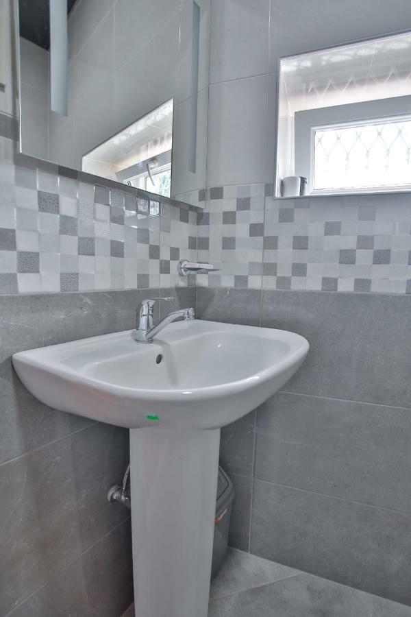 Pospolita Guest House Kutaisi Luaran gambar