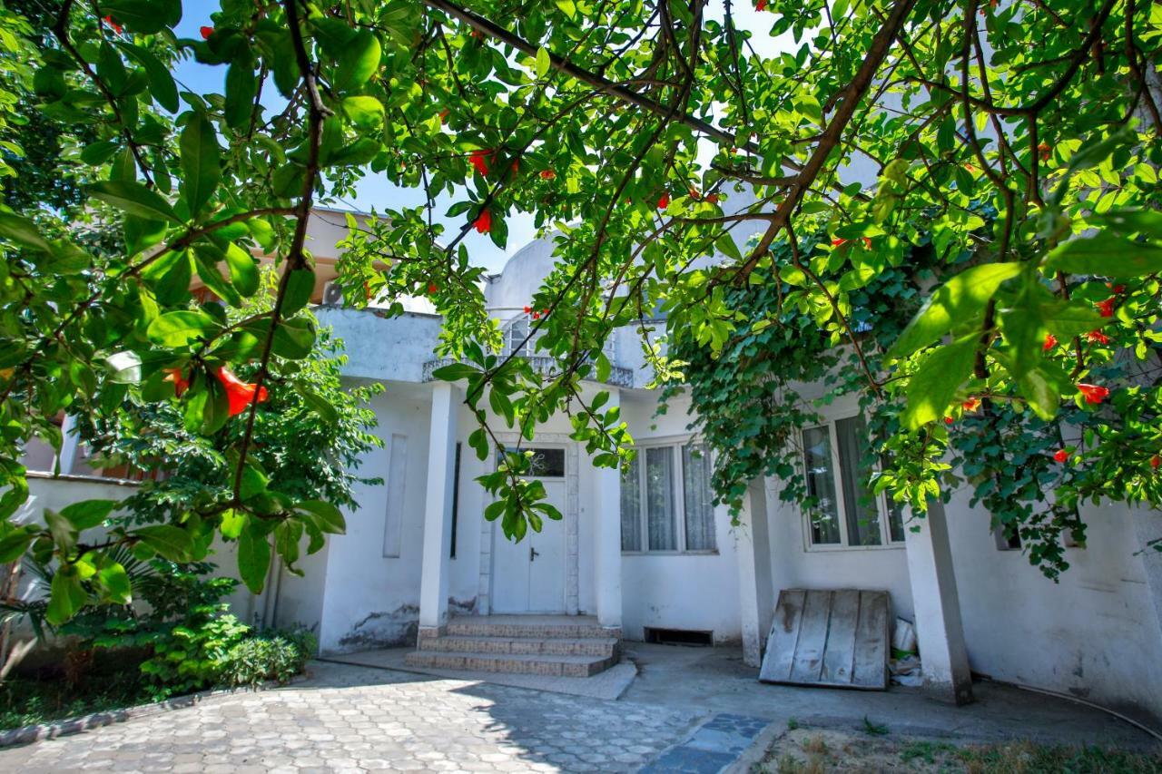 Pospolita Guest House Kutaisi Luaran gambar